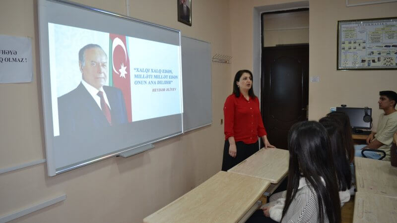 Kollecdə “Azərbaycan dili milli varlığımız”dır mövzusunda açıq dərs keçirildi.