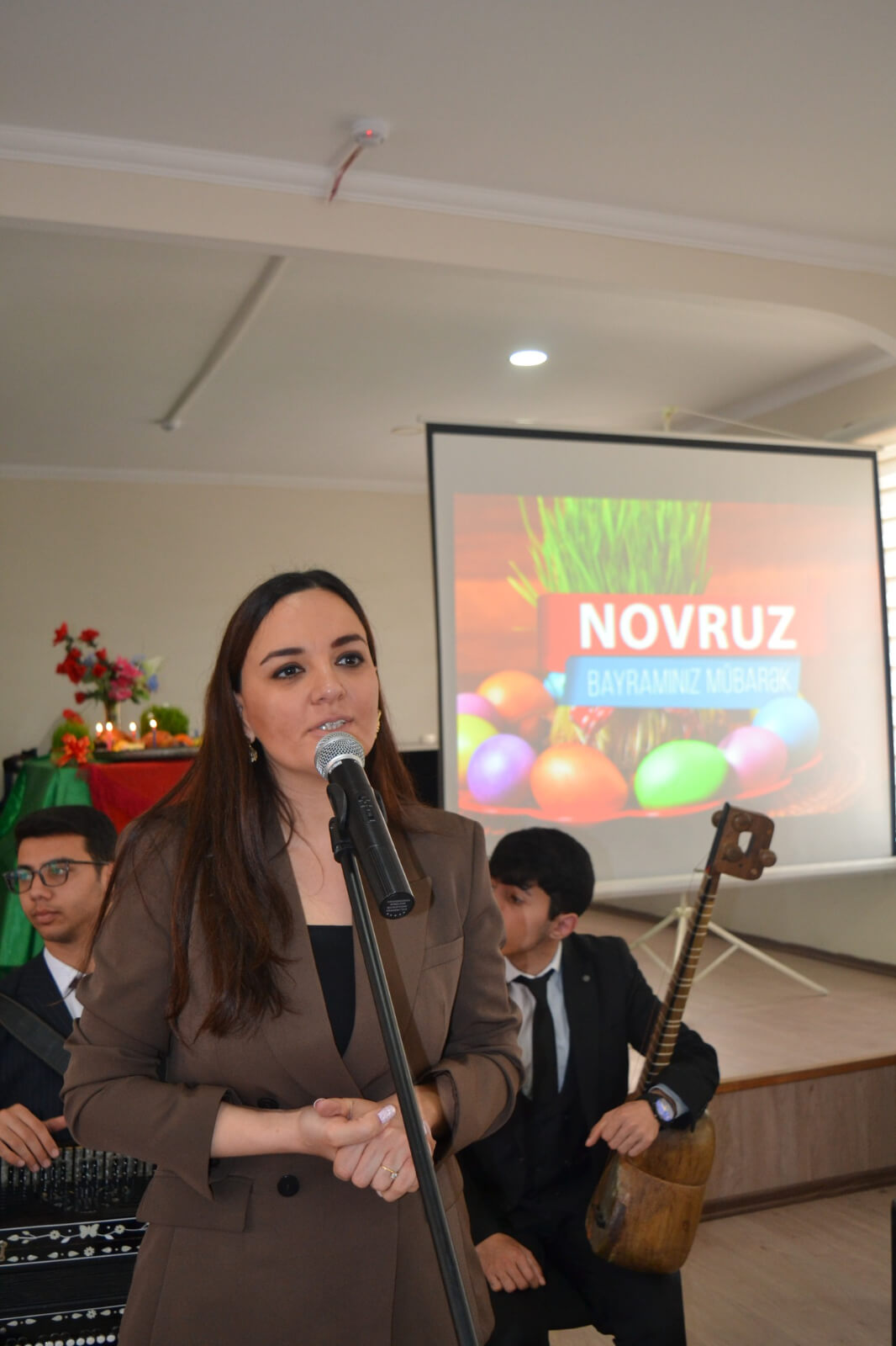 Kollecdə Novruz  gəlir adlı tədbir keçirilib.