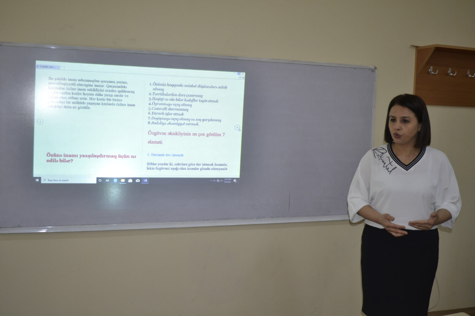 Kollecdə “Gənclərə məsləhətlərin verilməsi və psixoloji dəstəyin göstərilməsi” mövzusunda tədbir keçirildi.