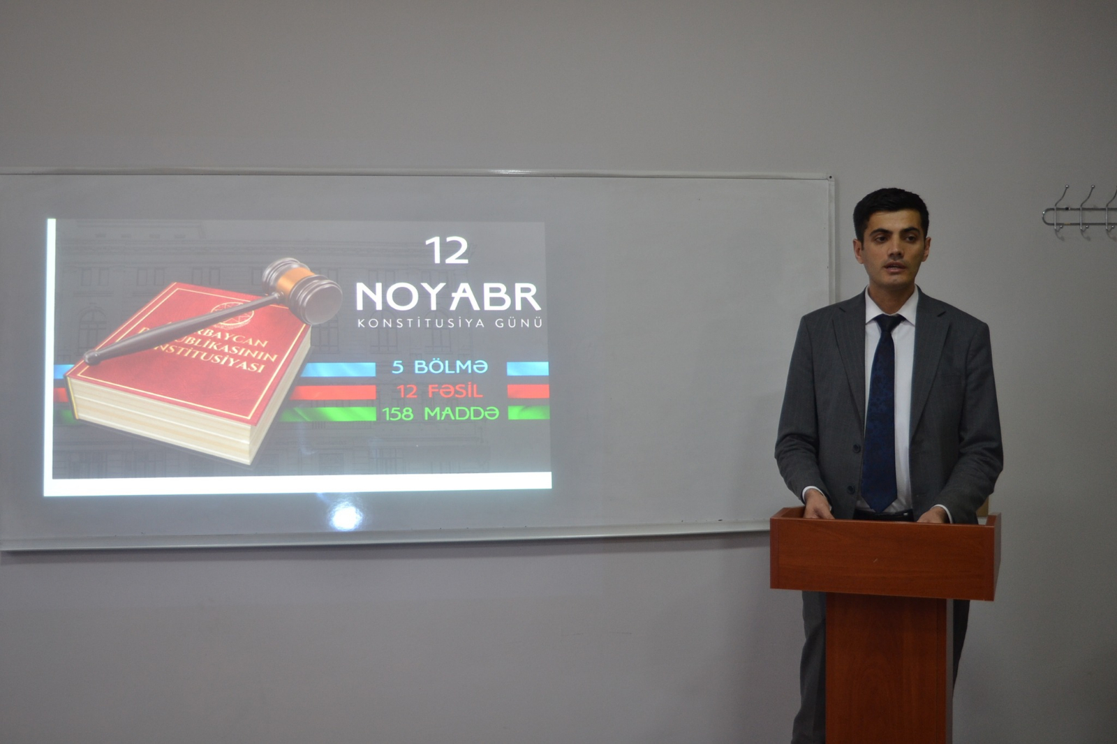 Kollecdə “Ümummilli Lider Heydər Əliyev müstəqil Azərbaycan Konstitusiyasının müəllifidir” mövzusunda konfrans işini bölmələr üzrə davam etdirib.