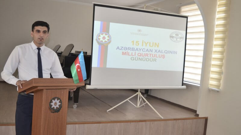 Kollecdə  “15 İyun – Milli Qurtuluş Günü” mövzusunda tədbir keçirildi.