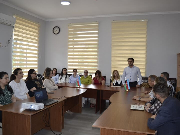 Kollecdə ”Statistik müayinənin metodologiyasının hazırlanması və müayinənin keçirilməsi” mövzusunda tədbir keçirildi.