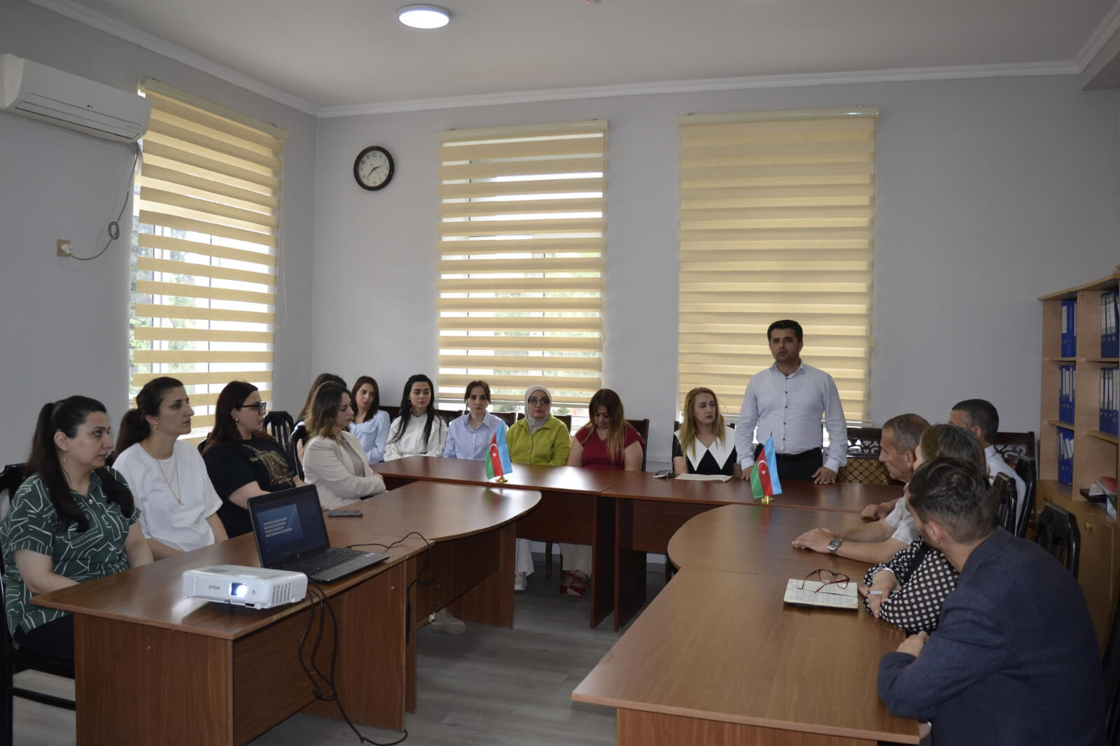 Kollecdə ”Statistik müayinənin metodologiyasının hazırlanması və müayinənin keçirilməsi” mövzusunda tədbir keçirildi.