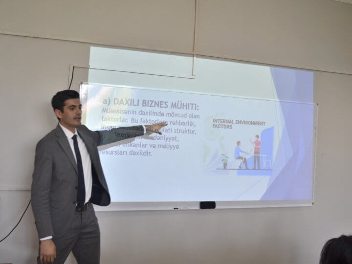 Kollecdə  “Biznes muhiti” mövzusunda tədbir keçirildi.