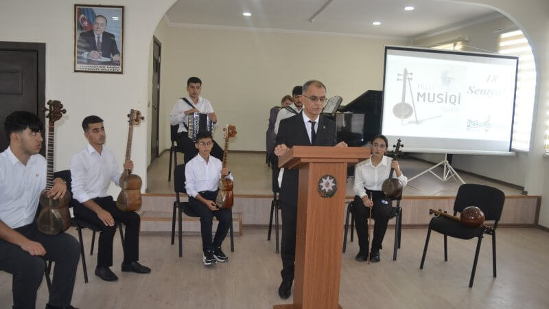Kollecdə “Milli Musiqi Günü” qeyd olundu.