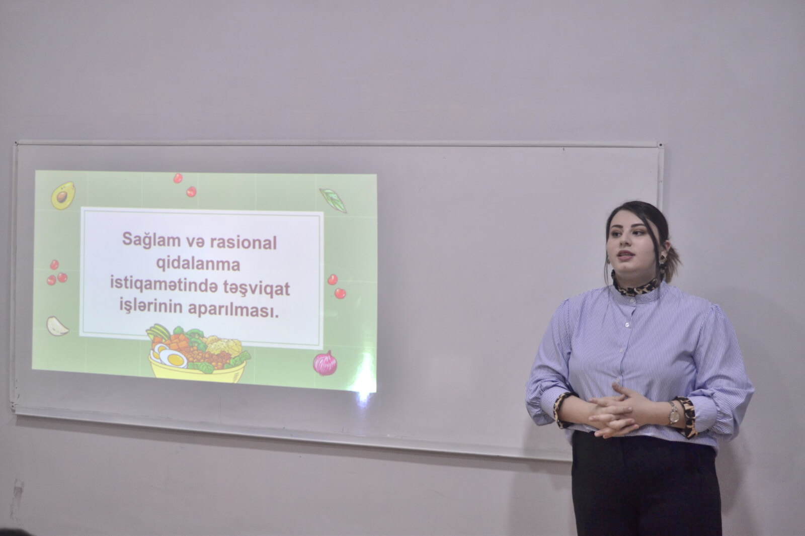 Kollecdə “Sağlam və rasional qidalanma istiqamətində təbliğat işlərinin aparılması” mövzusunda tədbir keçirildi.