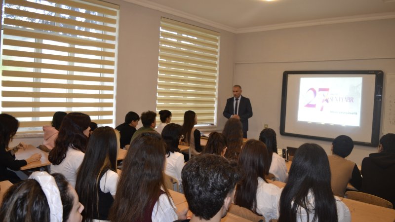 Kollecdə “Anım günü”nə həsr olunmuş “Vətənpərvərlik və milli-mənəvi dəyərlər ruhunda tərbiyə”  mövzusunda tədbir keçirildi.