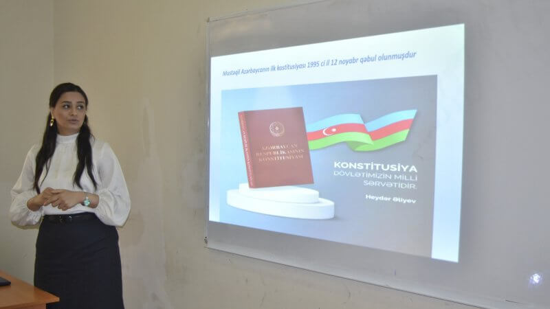 Kollecdə “Konstitusiya günü” ilə əlaqədar xüsusi dərs keçirildi.