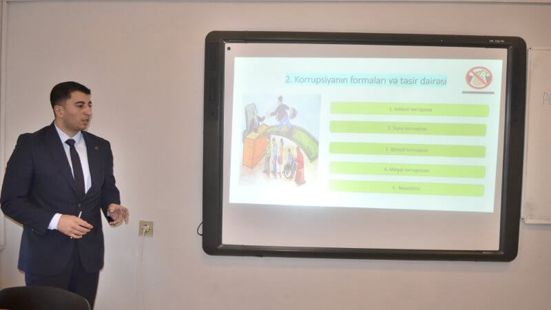 Kollecdə “Təhsil işçilərində  antikorrupsiya davranış modelinin formalaşdırılması ilə bağlı işlərin gücləndirilməsi, cəmiyyətdə məlumatlılığın artırılmasına yönəlmiş maarifləndirmə” mövzusunda tədbir keçirildi.