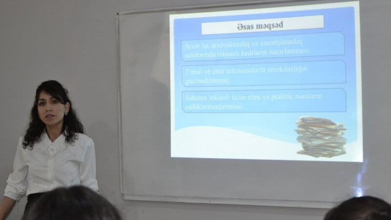 Kollecdə Dövlət proqramlarına uyğun olaraq “Arxiv işi, arxivşünaslıq, sənədşünaslıq sahələri üzrə ixtisaslı kadrların hazırlanması üçün təhsil və elmi müəssisələrlə qarşılıqlı əməkdaşlığın genişləndirilməsi” mövzusunda tədbir keçirildi.