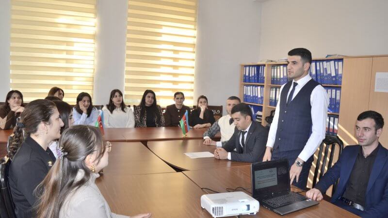 Kollecdə “Təhsil hüququnun həyata keçirilməsində bərabər imkanlar” mövzusunda tədbir keçirildi.