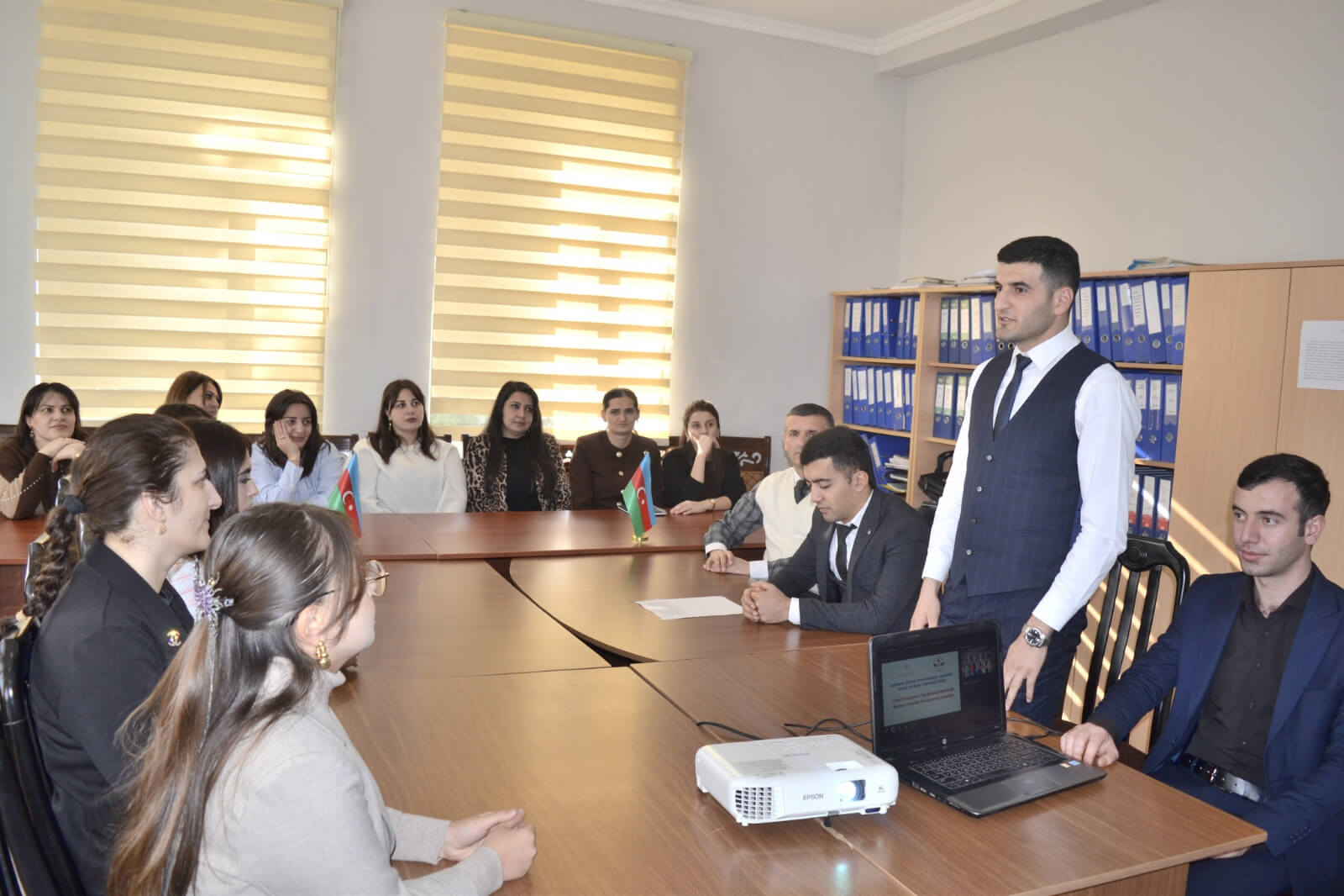 Kollecdə “Təhsil hüququnun həyata keçirilməsində bərabər imkanlar” mövzusunda tədbir keçirildi.