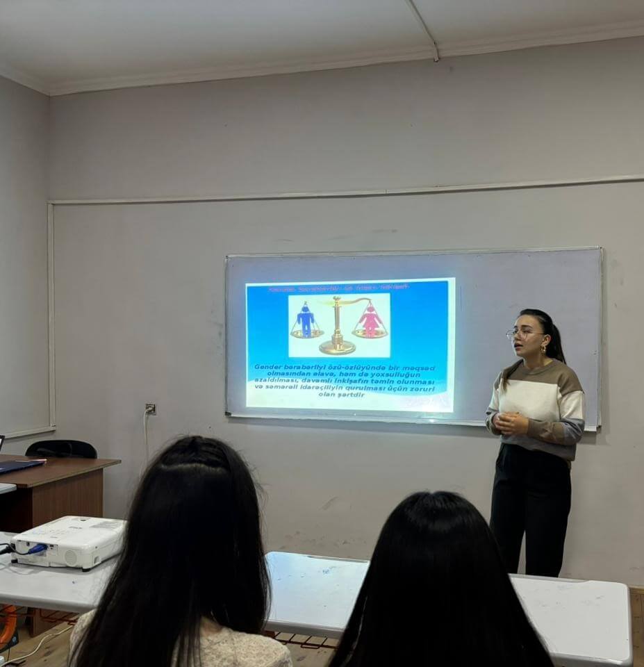 Kollecdə “Təhsil müəssisələrinin fəaliyyətində cinsi mənsubiyyətə görə ayrı-seçkilik” mövzusunda tədbir keçirildi.
