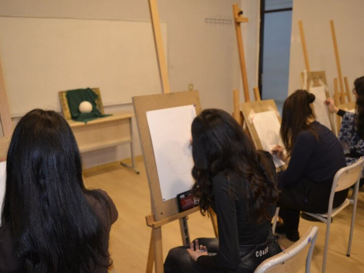 Kollecdə payız semestrinin imtahan sessiyası davam edir.