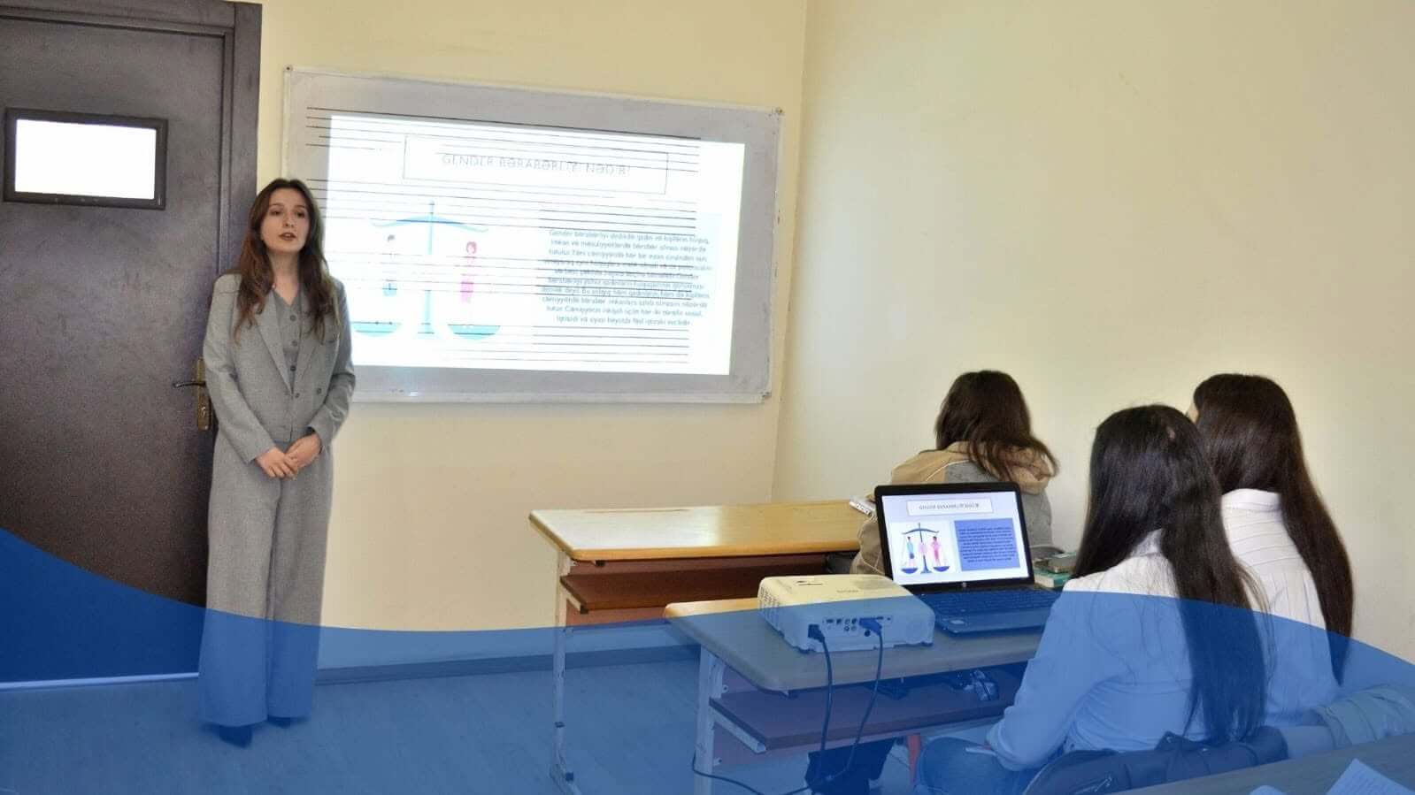 Kollecdə  “Gender Bərabərliyi: Bərabər Hüquqlar, Güclü Cəmiyyət” mövzusunda xüsusi dərs keçirildi.