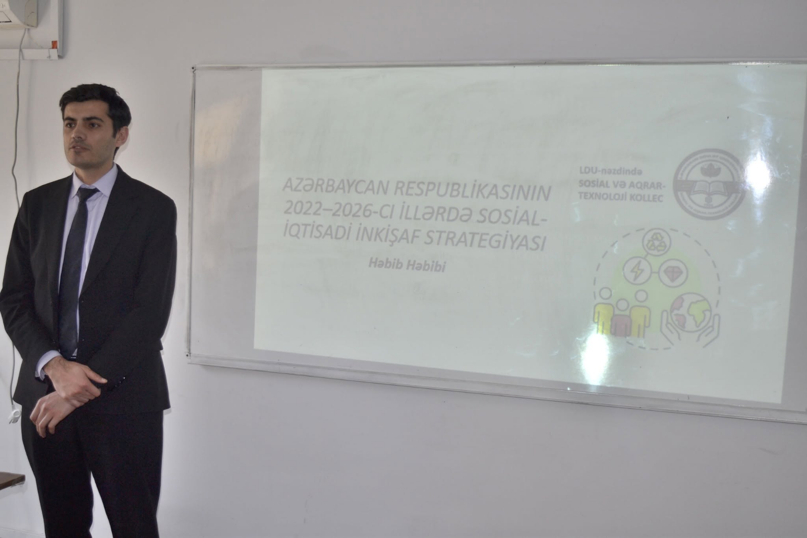 Kollecdə “Sosial-iqtisadi tərəqqi və ölkəmizin gələcəyi” mövzusunda tədbiir keçirildi.